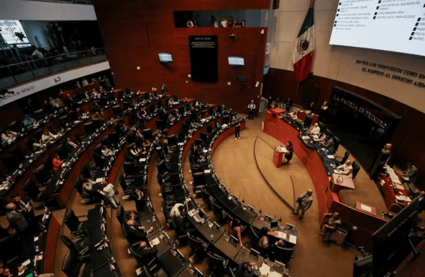  durante la sesión, en la Comisión de Defensa Nacional, encabezada por Ana Lilia Rivera, fue avalado un dictamen que previó la autorización a la solicitud emitida por la Presidenta Claudia Sheinbaum Pardo para permitir el ingreso de elementos del Grupo de Fuerzas Especiales del Comando Norte de los Estados Unidos de América.