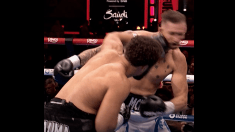 El asombroso nocaut de la nueva estrella del boxeo que quiere arrebatarle el récord histórico a Mike Tyson